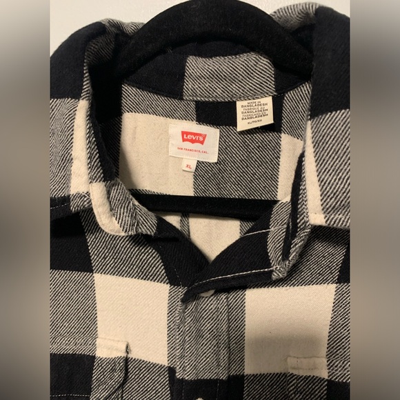 Levi’s Flannel Shirt - Picture 2 of 4